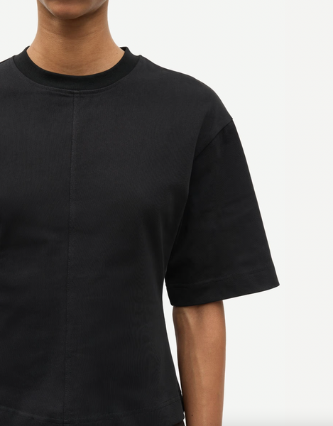 The Sadisas TShirt in Jet Black